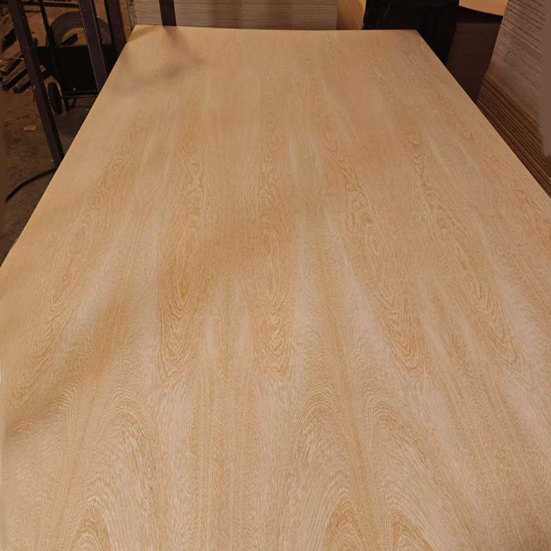 8mm Veneer High-grade Plywood Low Cost And High Usability factory